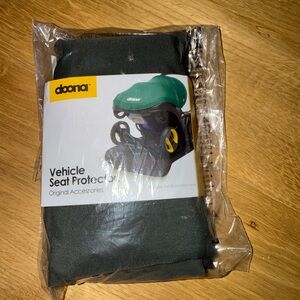 Doona Vehicle Seat Protector - Black